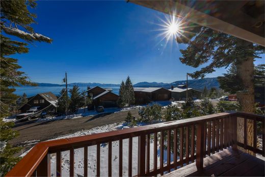 Tahoe City, Placer Countyのアパートメント