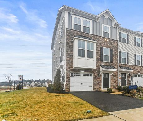 Townhouse - Laurel, Prince George's County