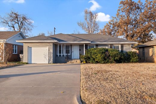 Detached House in Oklahoma City, Oklahoma County