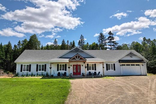 Detached House in Amherst, Laurentides
