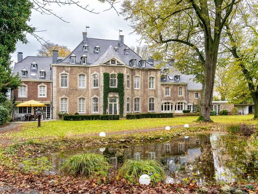 Vrijstaand huis in Eupen, Luik