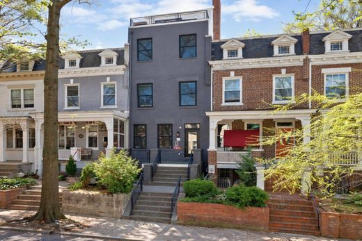 Apartment in Washington, Washington County