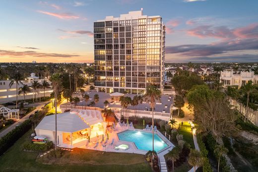 Daire Naples, Collier County