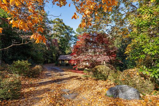 Grond in Sandy Springs, Fulton County