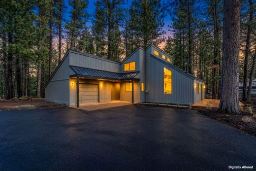 Luxury home in Sisters, Deschutes County