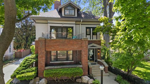 Detached House in Racine, Racine County