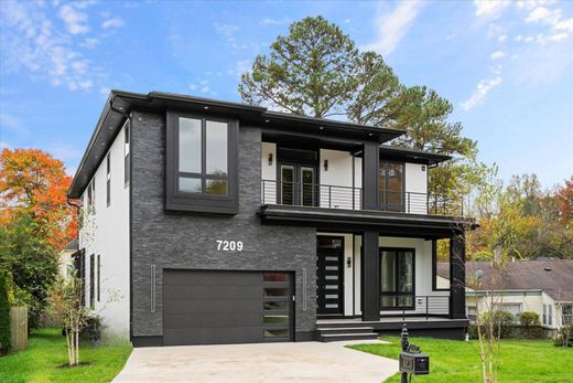 Luxury home in Annandale, Fairfax County