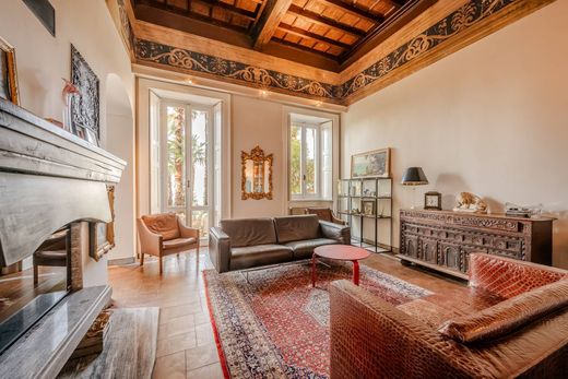 Twee-onder-een-kapwoning in Besozzo, Provincia di Varese