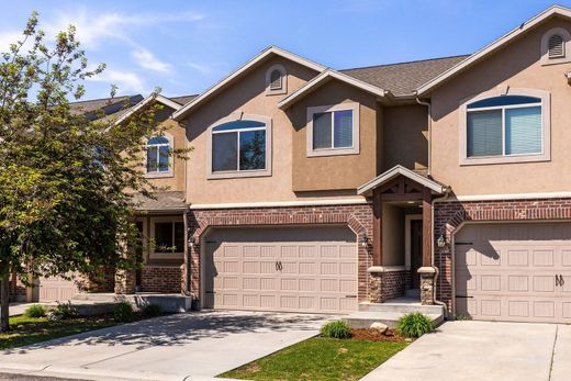 Townhouse in Roy, Weber County