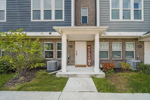 Квартира, Троя, Oakland County