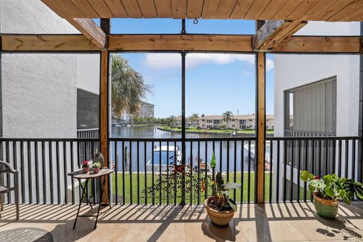 Townhouse in Pompano Beach, Broward County