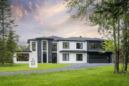 Vrijstaand huis te koop Ascot Corner