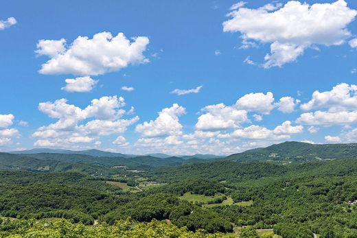 Grond in Banner Elk, Avery County