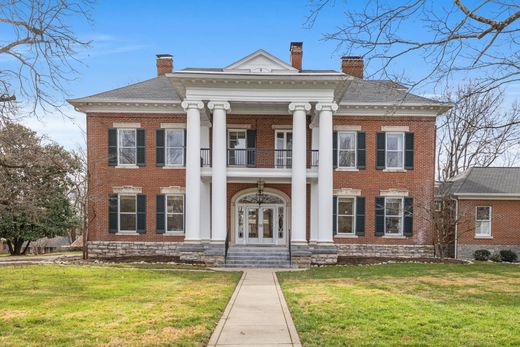 Luxury home in Versailles, Woodford County