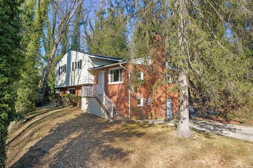 Luxury home in Arnold, Anne Arundel County