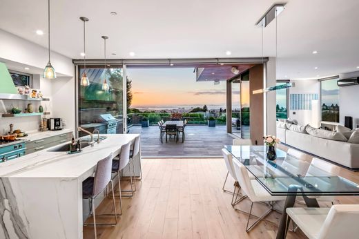 Detached House in Oakland, Alameda County