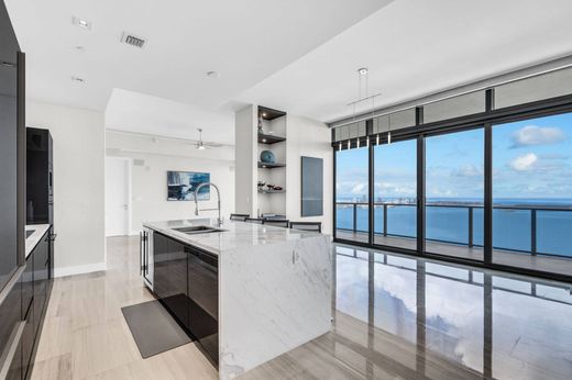 Apartment / Etagenwohnung in Miami, Miami-Dade County