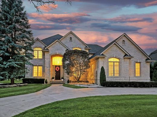 Detached House in Shelby, Macomb County