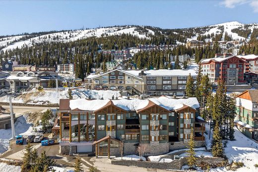 Apartment in Big White Ski, British Columbia