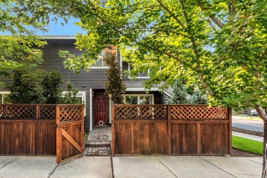 Apartment in Bend, Deschutes County