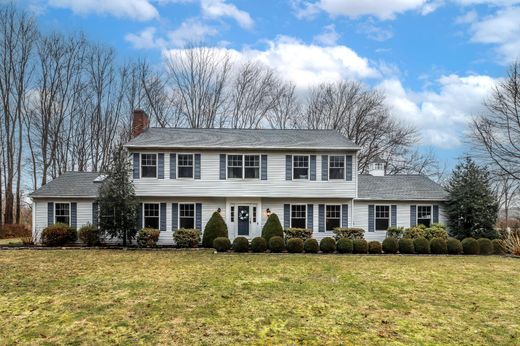 Detached House in Brookfield, Fairfield County