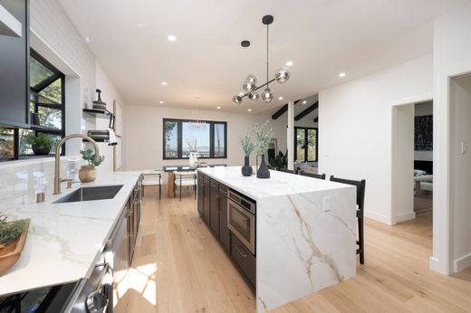 Detached House in Belmont, San Mateo County