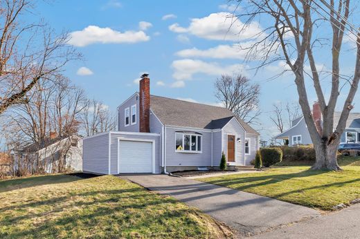 Vrijstaand huis in Milford, New Haven County