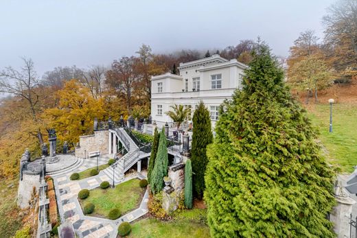 Maison de luxe à Karlovy Vary, Okres Karlovy Vary