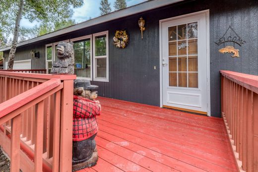Luxury home in La Pine, Deschutes County