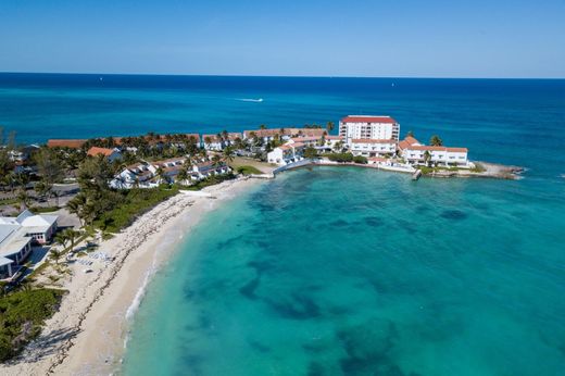 Townhouse in Cable Beach, New Providence District