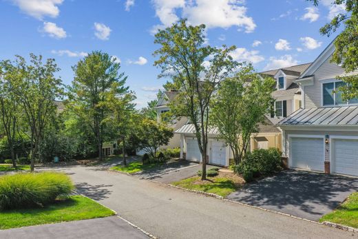 Townhouse - Far Hills, Somerset County