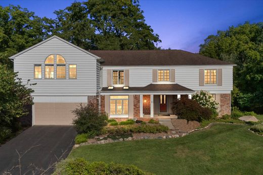 ‏בית חד-משפחתי ב  Beverly Hills, Oakland County