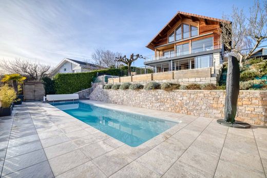 Poisy, Haute-Savoieの一戸建て住宅