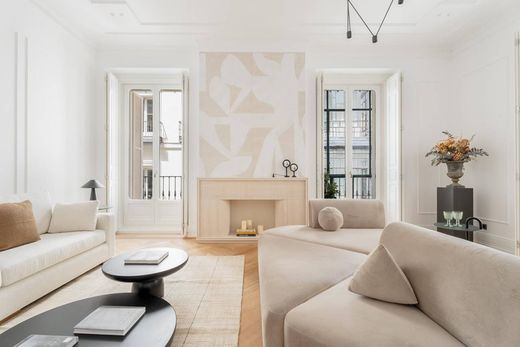 Apartment / Etagenwohnung in Madrid, Provinz Madrid