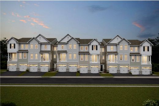 Townhouse in Warren Township, Somerset County