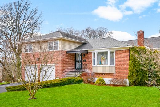 Detached House in Yonkers, Westchester County