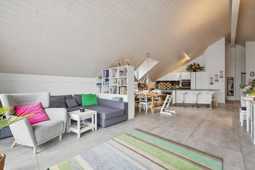 Apartment in Eysins, Nyon District