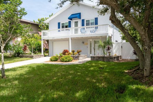 Detached House in New Smyrna Beach, Volusia County