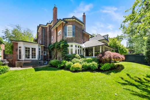 Detached House in Toronto, Ontario