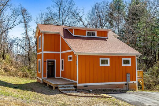 Einfamilienhaus in Asheville, Buncombe County