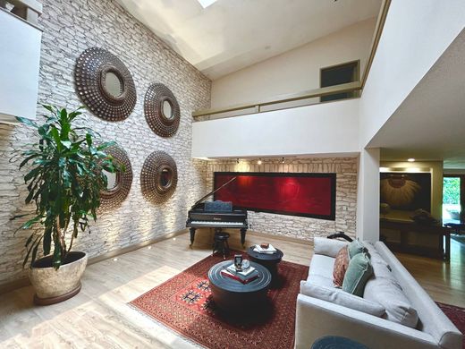 Casa Unifamiliare a Santiago de Querétaro, Querétaro