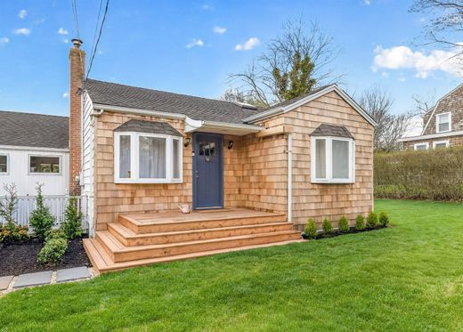 Detached House in East Hampton, Suffolk County