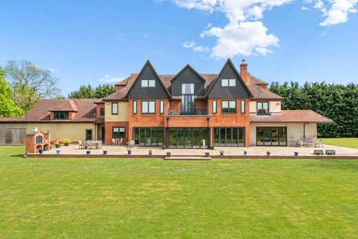 Detached House in Windsor, Windsor and Maidenhead