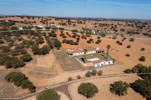 Εξοχική κατοικία σε Alandroal, Distrito de Évora