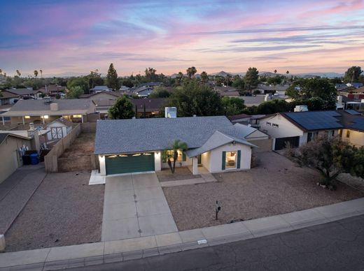 Luxury home in Phoenix Mobile Home Park, Maricopa County