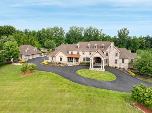 Detached House in Mohnton, Berks County