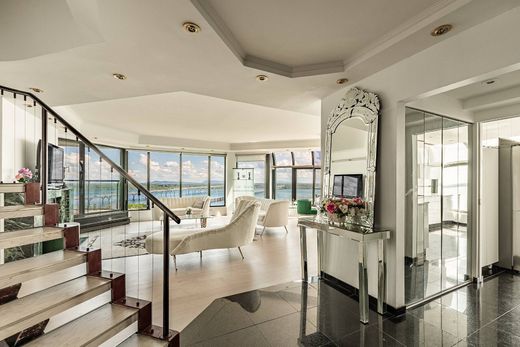 Verdun, City of Montréalのアパートメント