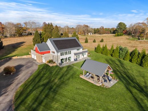 Detached House in Stonington, New London County