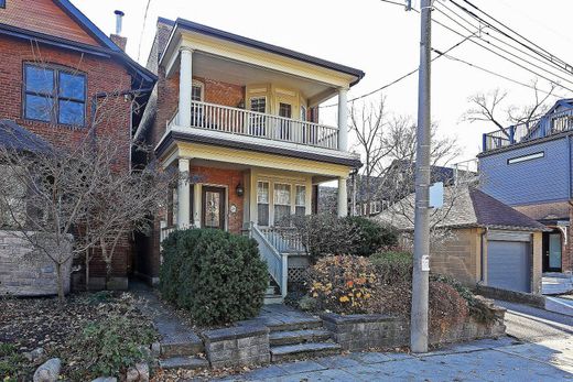 Duplex a Toronto, Ontario