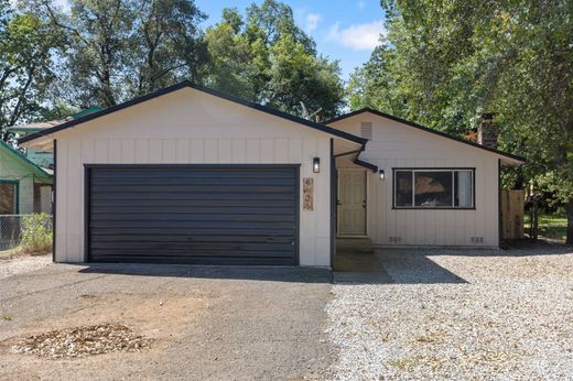 Casa Unifamiliare a Shasta Lake, Shasta County